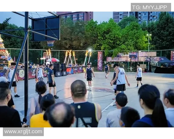 赛后分析：成都篮球队与广州篮球队的团队协作表现及其影响因素探讨