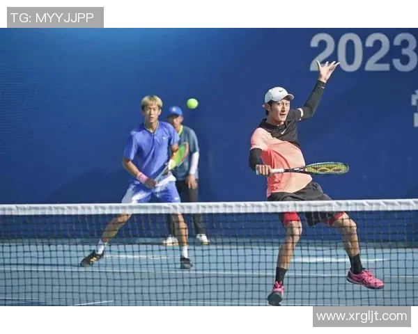 赛后分析：北京网球队与重庆网球队默契配合的关键因素探讨