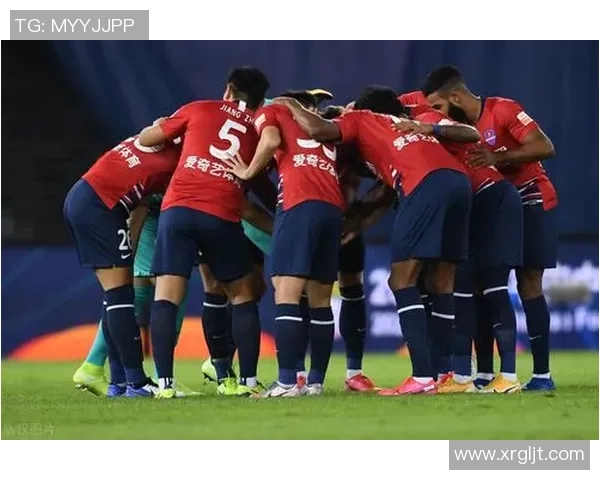 重庆网球队战术解析：深度剖析盯防策略与技术运用