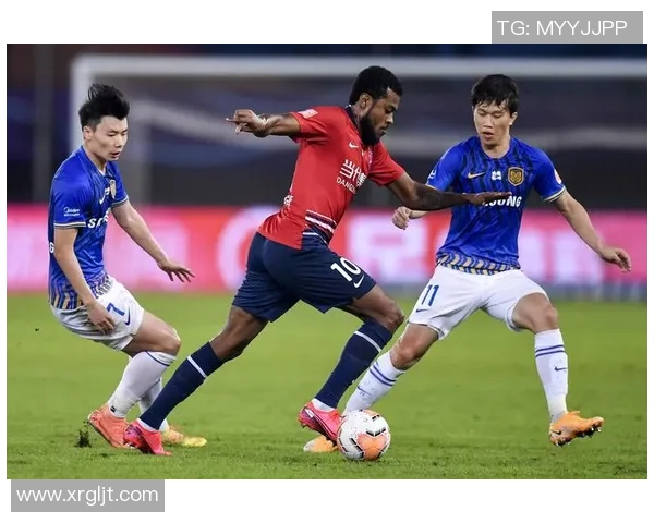 重庆足球队比赛经验分析与大满贯点评的深度解读