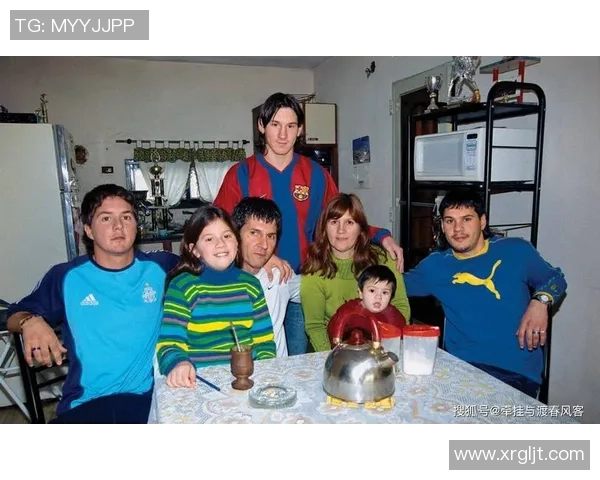 民国时期足球明星的传奇故事与时代背景探寻 民国时期足球明星的传奇故事与时代背景探寻