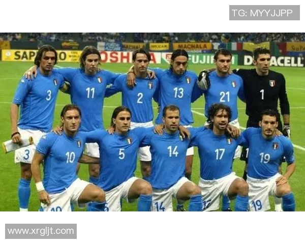 足球场上的铁壁防线最佳防守者明星盘点与荣耀回顾 足球场上的铁壁防线最佳防守者明星盘点与荣耀回顾