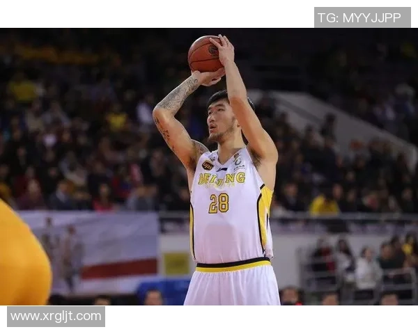 成都篮球队在杯赛积分榜上以58分稳居第一名展现强劲实力